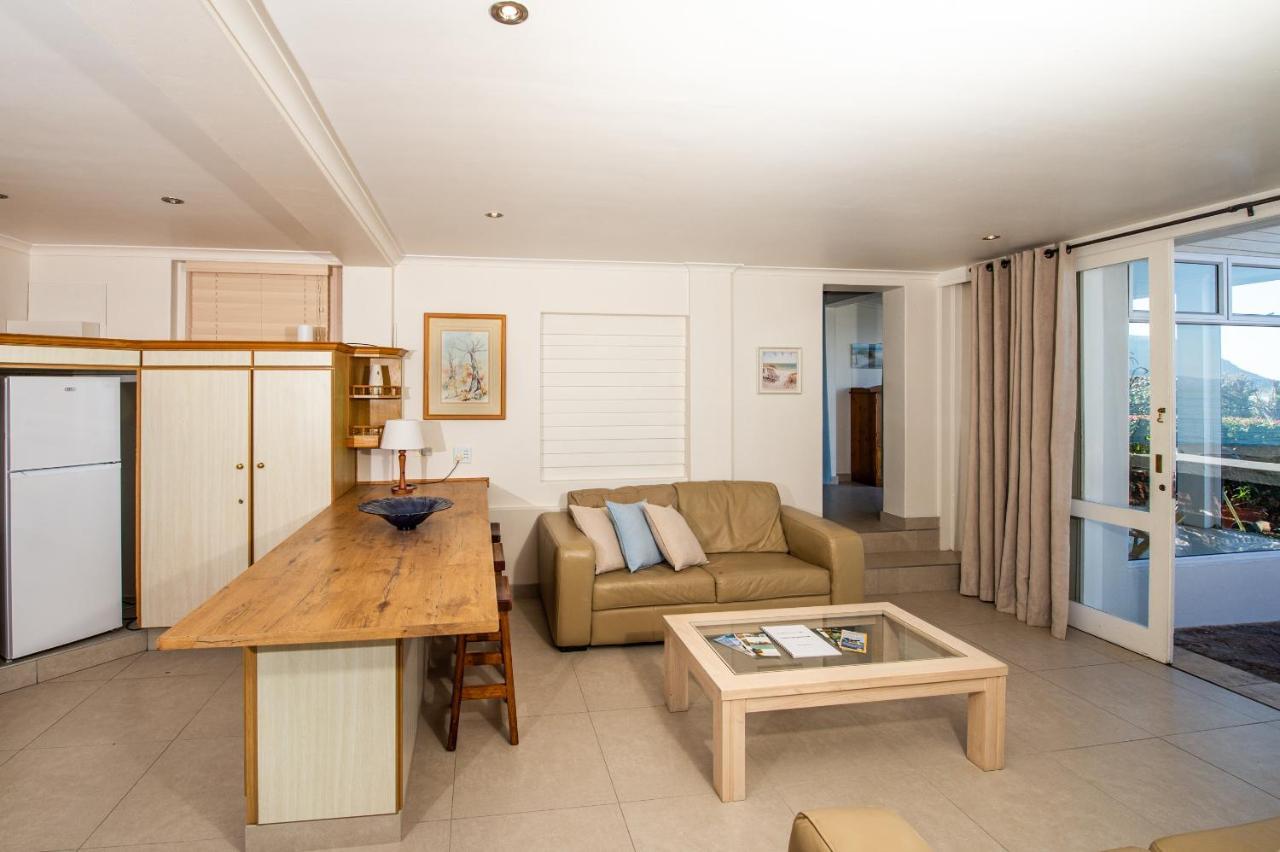 Ferienwohnung A Whale Of A Time Fish Hoek Exterior foto